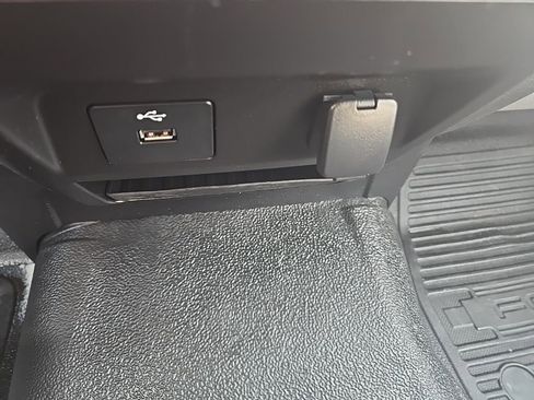 Used 2021 Ford F250 XL w/ Power Equipment Group image 19