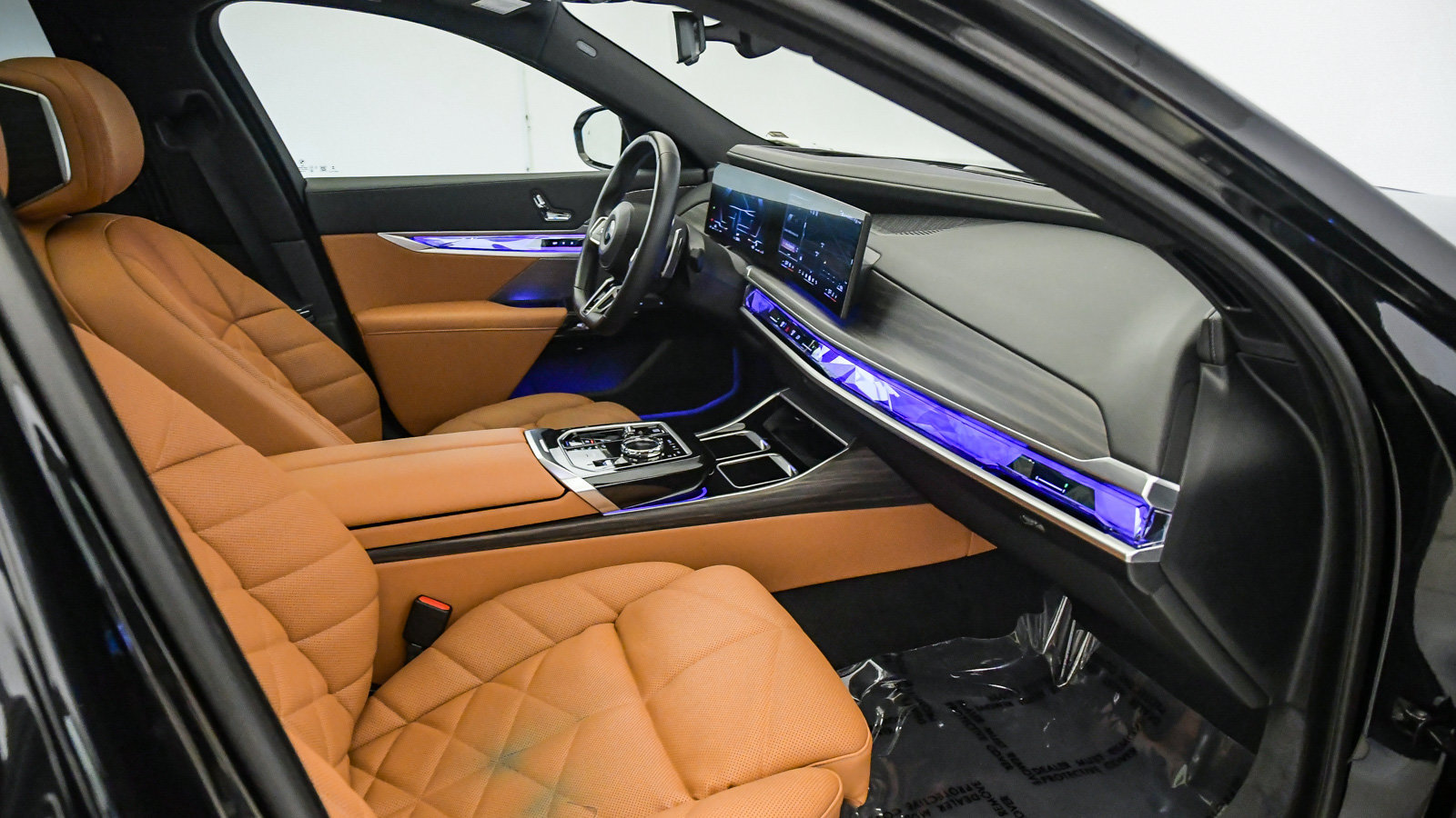 Certified 2024 BMW 740i w/ Premium Package RWD image 17