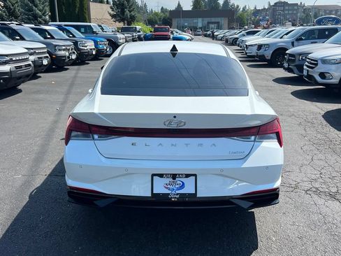 Used 2021 Hyundai Elantra Limited FWD image 8