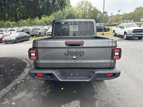 New 2025 Jeep Gladiator High Tide image 4