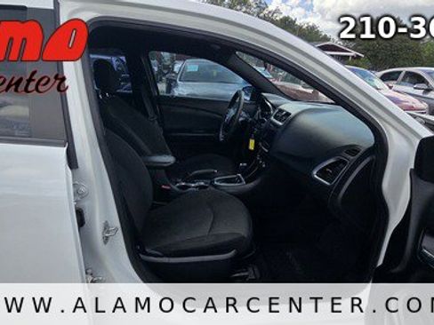 Used 2013 Dodge Avenger SE FWD image 13