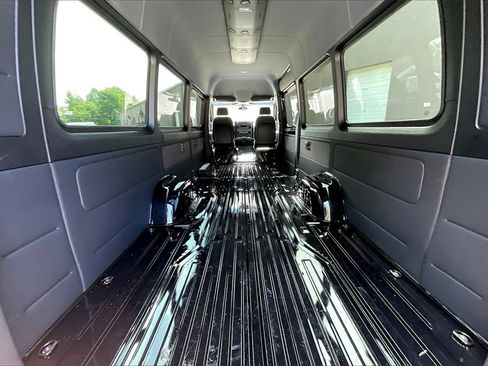 New 2025 Mercedes-Benz Sprinter 3500 image 9