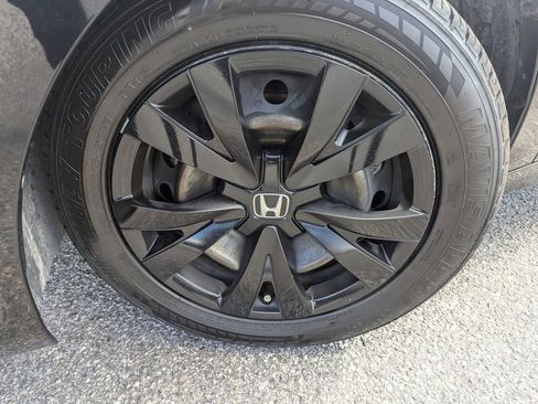 Used 2023 Honda Civic LX image 28