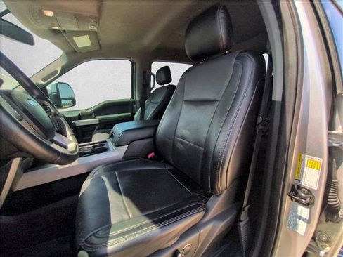 Used 2017 Ford F250 Lariat w/ Lariat Value Package AWD/4WD image 15
