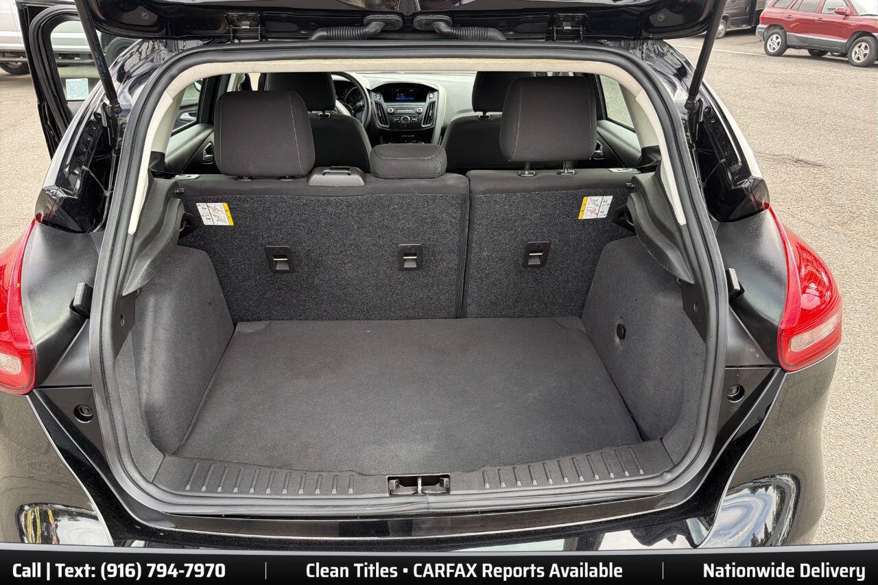 Used 2018 Ford Focus SE FWD image 11