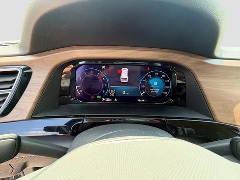 Used 2024 Volkswagen Atlas SE image 40