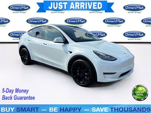 Used 2023 Tesla Model Y Long Range AWD/4WD image 1