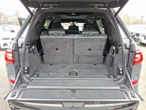 Used 2022 BMW X7 M50i image 30
