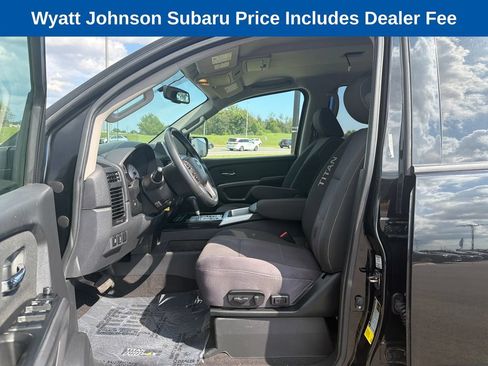 Used 2015 Nissan Titan PRO-4X AWD/4WD image 19