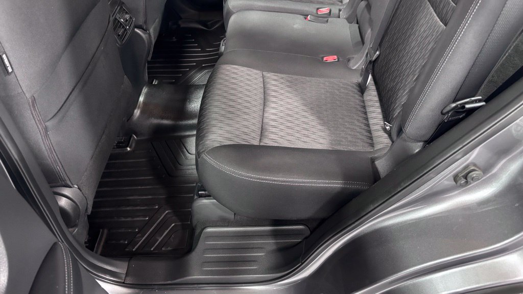 Used 2018 Nissan Rogue S AWD/4WD image 21