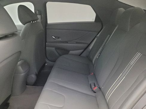 Used 2023 Hyundai Elantra Blue FWD image 18