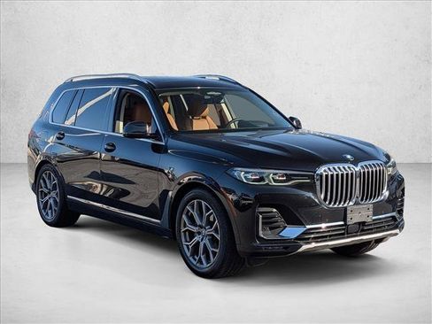 Used 2021 BMW X7 xDrive40i w/ Premium Package AWD/4WD image 3