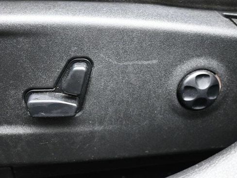 Used 2019 Dodge Charger SXT w/ Blacktop Package image 8