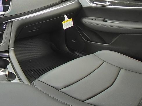 New 2025 Cadillac XT5 Sportv w/ Technology Package image 14