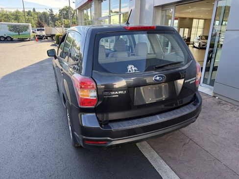 Used 2014 Subaru Forester 2.5i AWD/4WD image 3