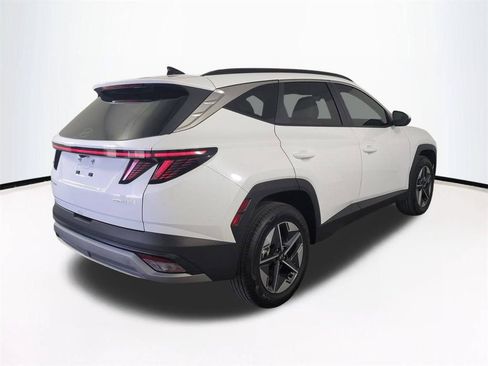 Used 2025 Hyundai Tucson SEL AWD/4WD image 5