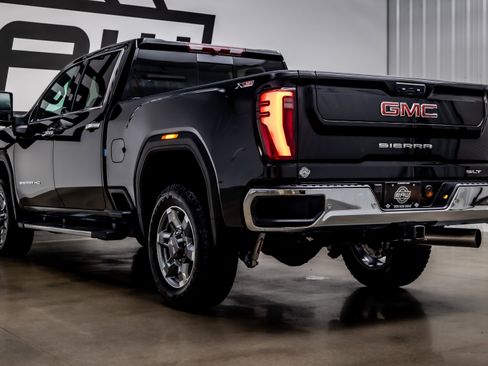 Used 2025 GMC Sierra 2500 SLT w/ SLT Premium Package AWD/4WD image 32