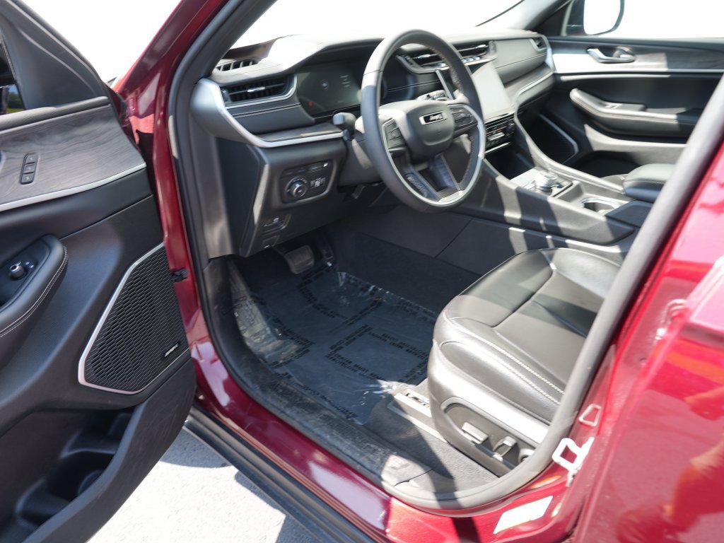 Used 2024 Jeep Grand Cherokee Limited 4xe AWD/4WD image 14