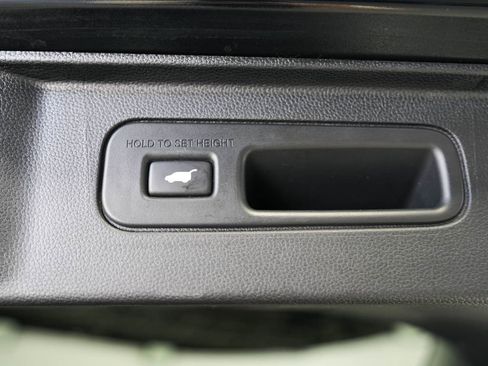 Used 2025 Honda Pilot Elite image 48
