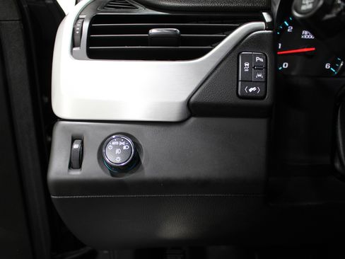 Used 2017 GMC Yukon SLT RWD image 11