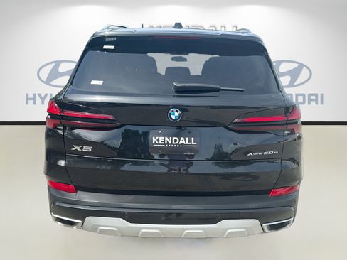 Used 2024 BMW X5 xDrive50e AWD/4WD image 5