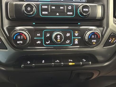 Used 2019 Chevrolet Silverado 2500 LT w/ LT Convenience Package image 10