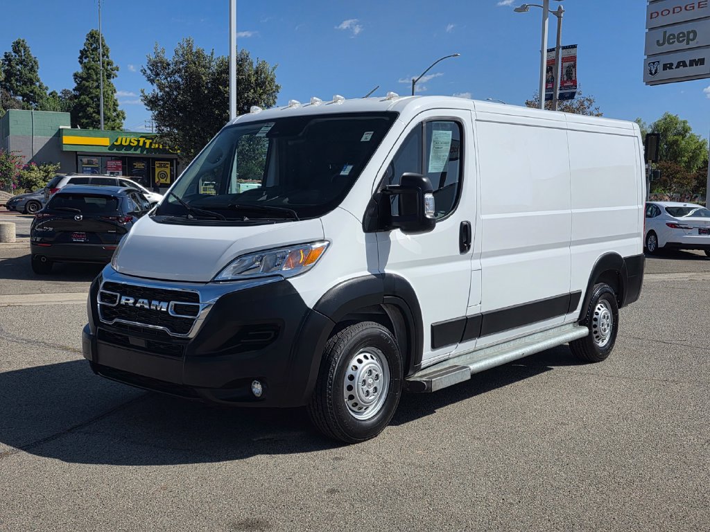 Used 2025 RAM ProMaster 2500 w/ U-Haul Equipment Group FWD image 10