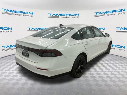 New 2025 Honda Accord SE image 5