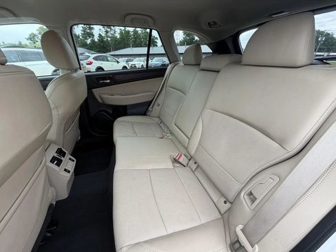 Used 2019 Subaru Outback 2.5i Limited AWD/4WD image 16