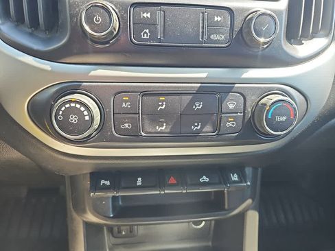 Used 2022 Chevrolet Colorado LT w/ Fleet Safety Package image 20