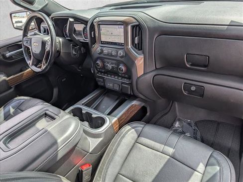 Used 2021 Chevrolet Silverado 1500 High Country AWD/4WD image 19