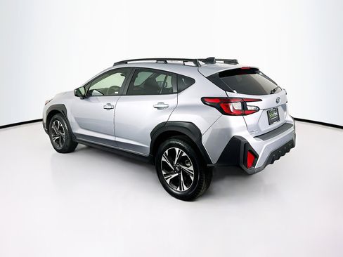 Used 2024 Subaru Crosstrek 2.0i Premium image 5