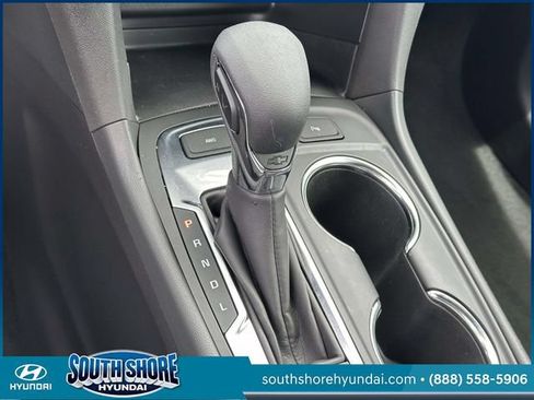 Used 2024 Chevrolet Equinox LT AWD/4WD image 35