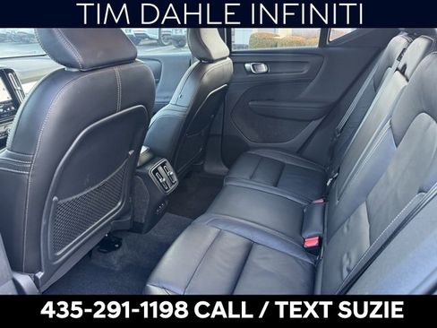 Used 2022 Volvo XC40 T5 Momentum image 14