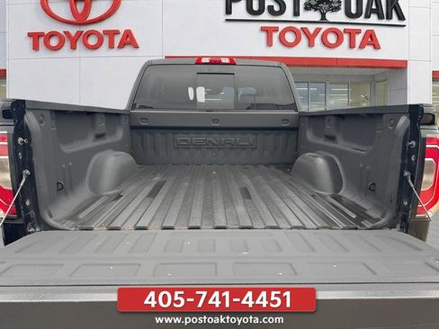 Used 2017 GMC Sierra 1500 Denali w/ Denali Ultimate Package AWD/4WD image 12
