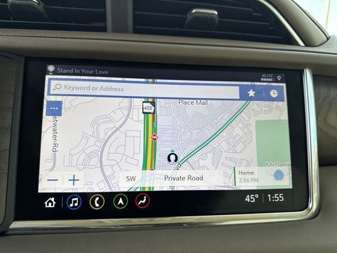 Used 2021 GMC Yukon XL Denali w/ Denali Premium Package image 25