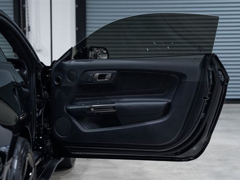 Used 2018 Ford Mustang Shelby GT350R w/ GT350R Equipment Group 920A RWD image 33