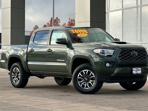 Certified 2021 Toyota Tacoma TRD Sport w/ Technology Package image 2