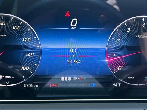 Used 2024 Mercedes-Benz GLE 450 4MATIC image 24