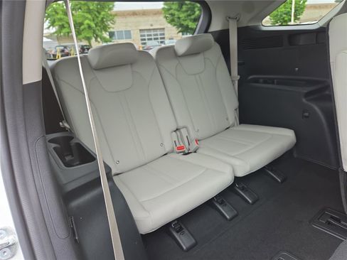 Certified 2023 Kia Sorento SX Prestige w/ Panoramic Sunroof Package AWD/4WD image 31