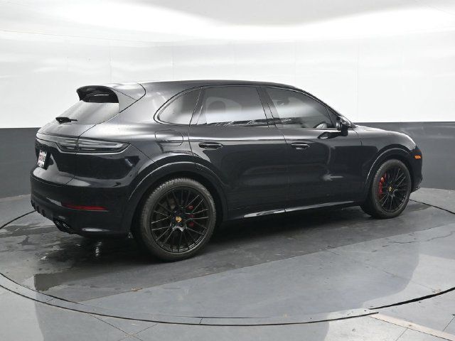 Used 2021 Porsche Cayenne GTS AWD/4WD image 4