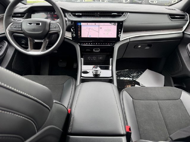 New 2026 Jeep Grand Cherokee Altitude AWD/4WD image 12