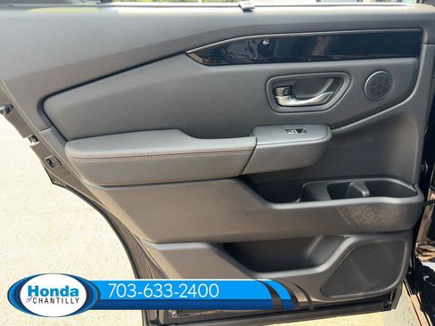 New 2026 Honda Pilot TrailSport image 28