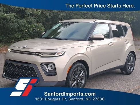 Used 2020 Kia Soul EX FWD image 1