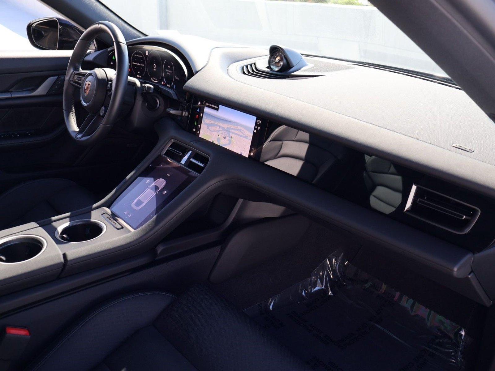 Certified 2025 Porsche Taycan w/ Premium Package RWD image 25