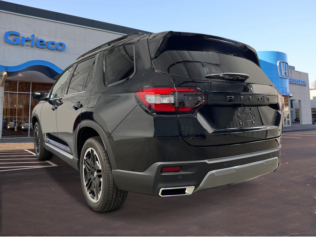 New 2026 Honda Pilot Touring image 3