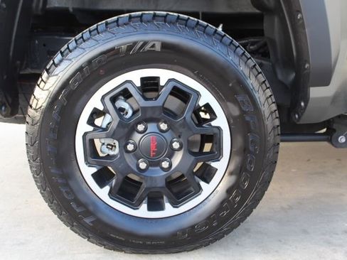 Used 2025 Toyota Tacoma TRD Off-Road w/ TRD Off Road Upgrade Package image 12