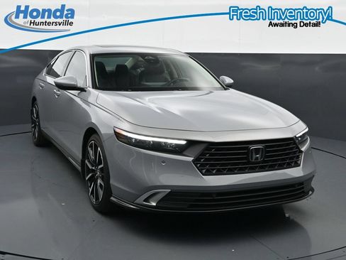 Used 2024 Honda Accord Touring image 1
