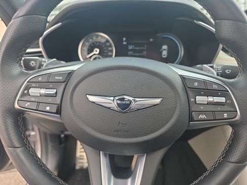 Used 2022 Genesis G70 3.3T RWD image 14