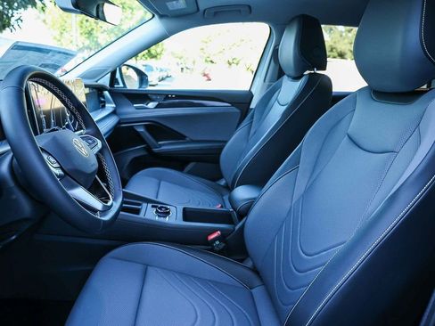 New 2026 Volkswagen Tiguan SE image 29